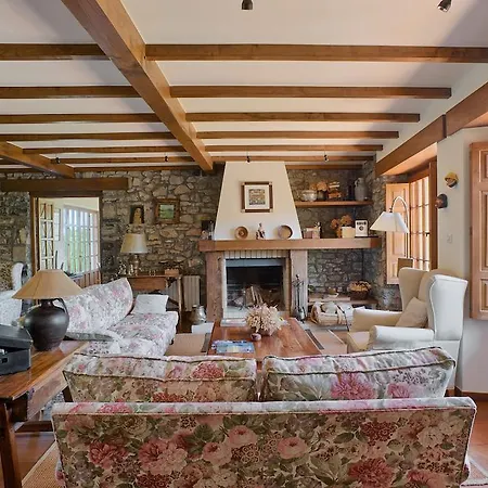 Casa de Campo Llugaron I Miravalles